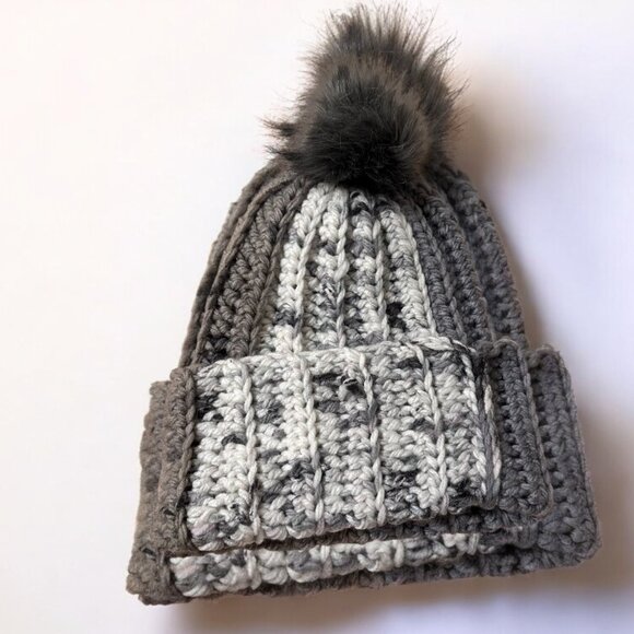 Gray Faux Fur Pom Beanie - OS - Picture 4 of 6